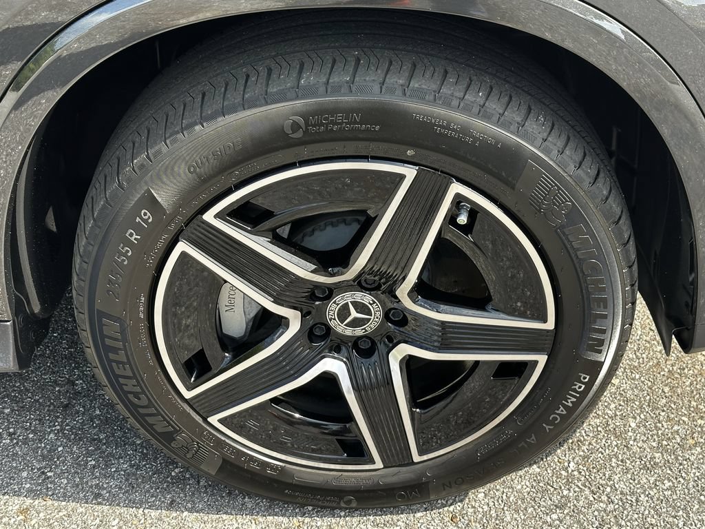 Certified 2025 Mercedes-Benz GLC 300 w/ AMG Line image 14