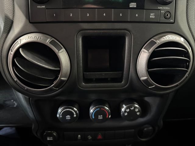 Used 2018 Jeep Wrangler Sport image 15