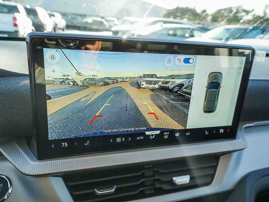 New 2026 Ford Explorer Active RWD image 23