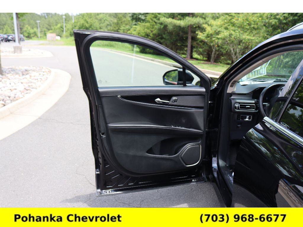 Used 2023 Lincoln Nautilus Reserve image 18