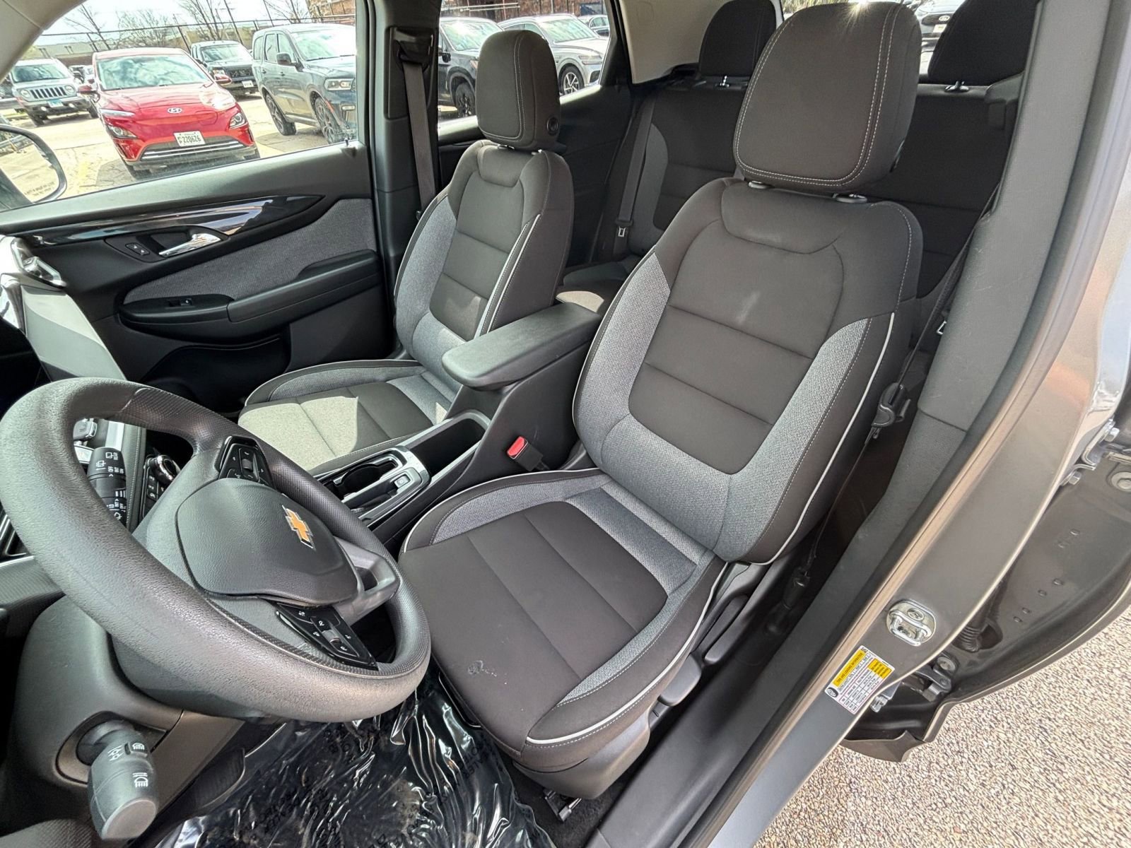 Used 2025 Chevrolet TrailBlazer LT FWD image 35