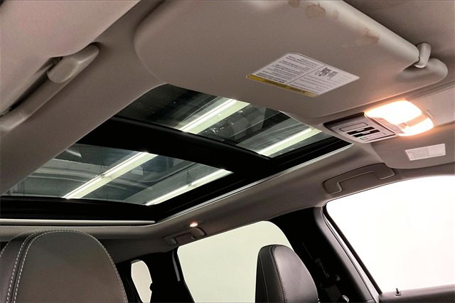 Used 2024 Mitsubishi Outlander SE image 17