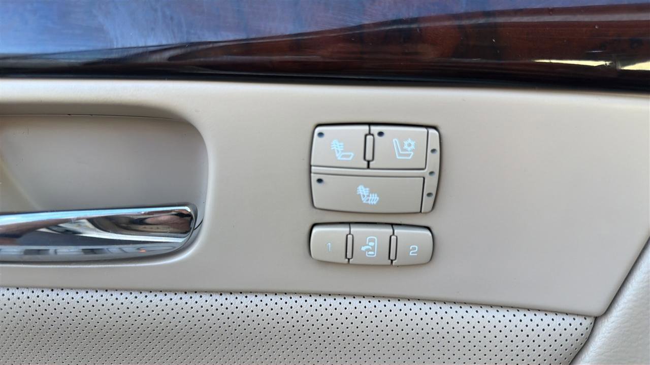 Used 2007 Cadillac DTS Luxury II image 26