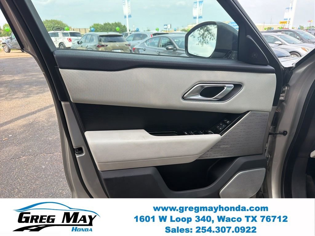 Used 2019 Land Rover Range Rover Velar R-Dynamic SE AWD/4WD image 10