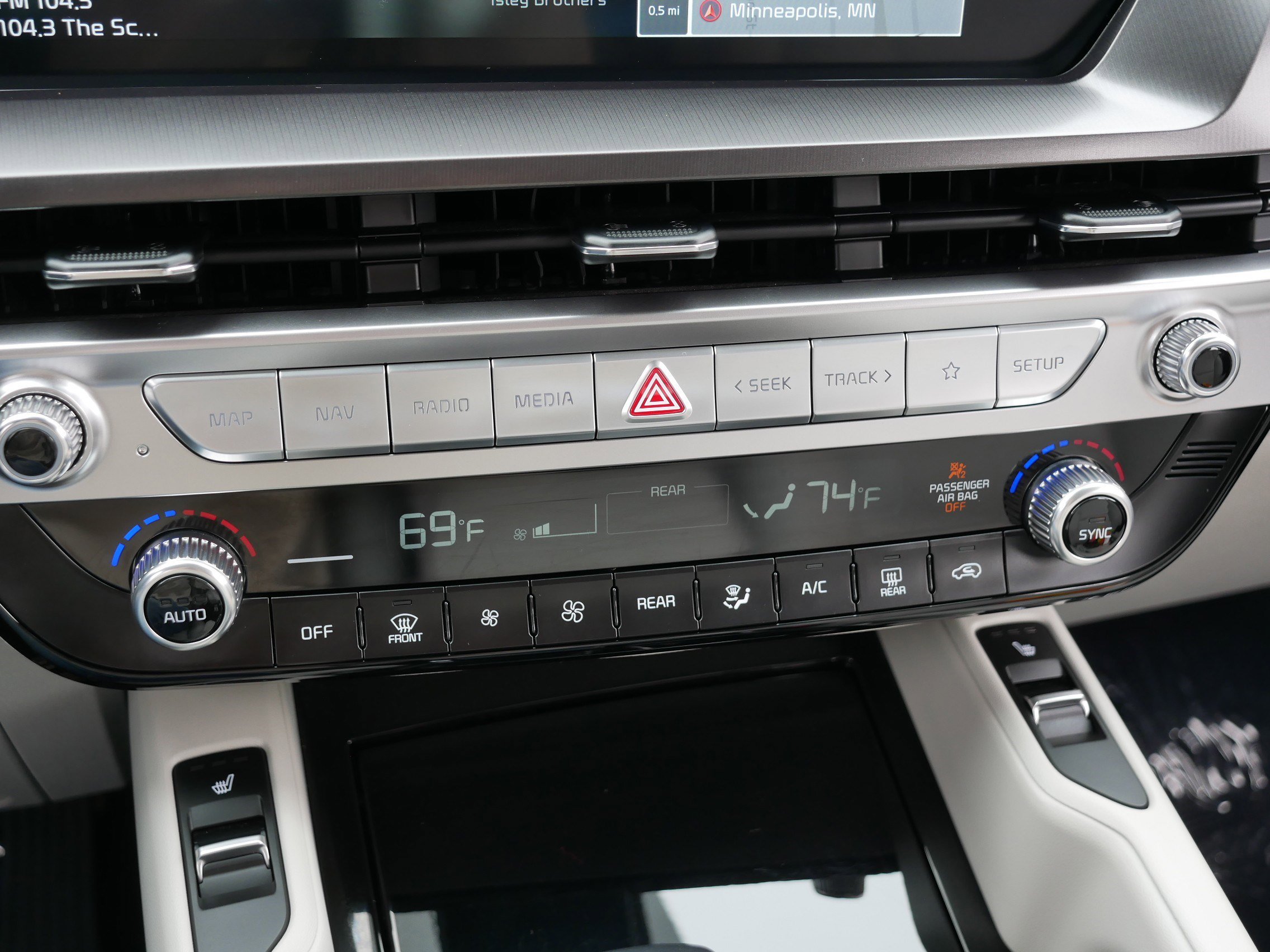 Certified 2024 Kia Telluride S image 23