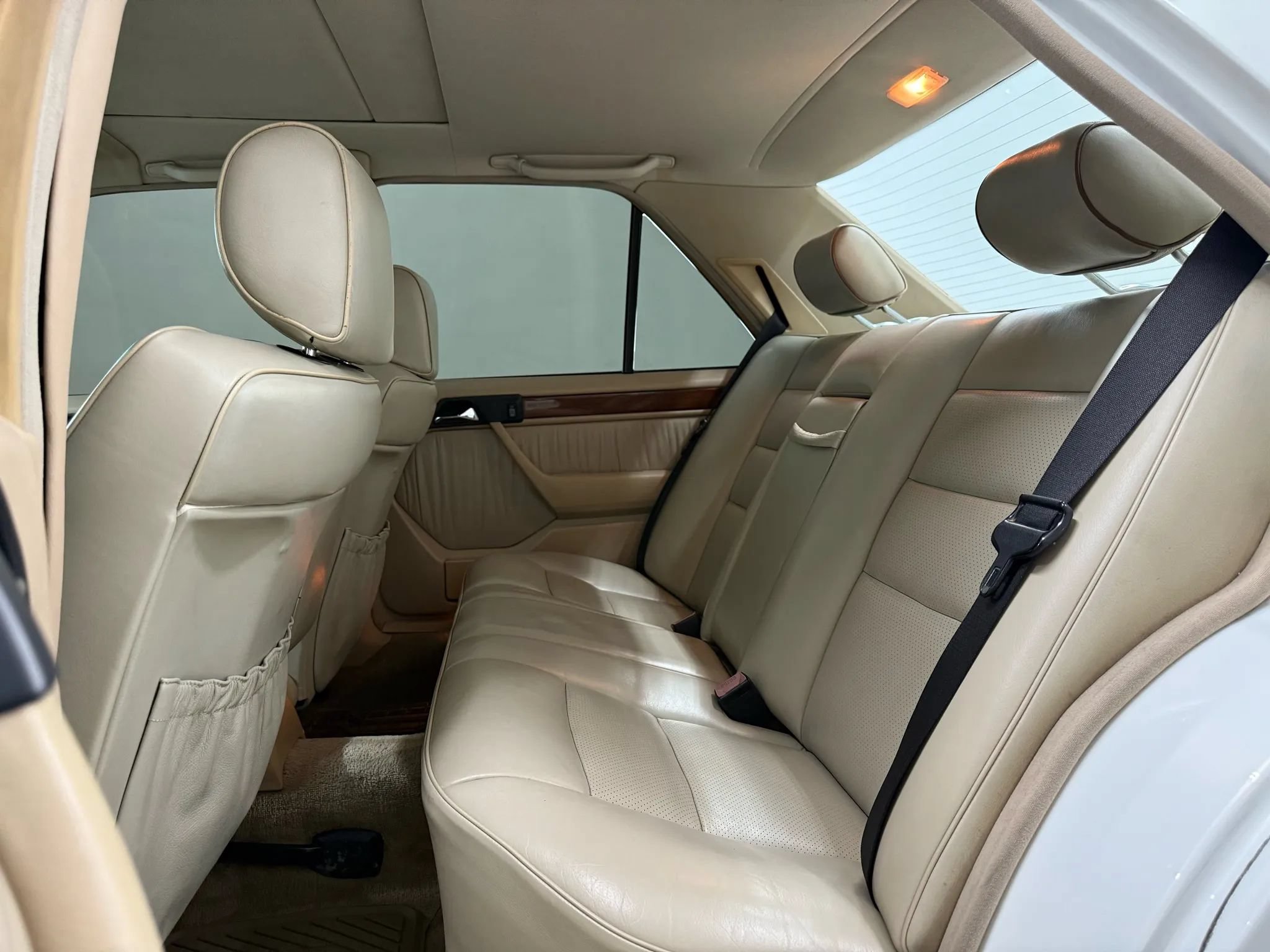Used 1990 Mercedes-Benz 300 E 3.0 image 78