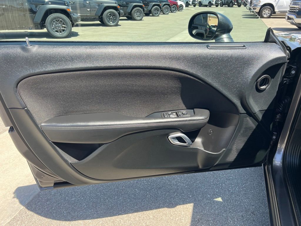 Used 2022 Dodge Challenger R/T w/ Blacktop Package RWD image 15