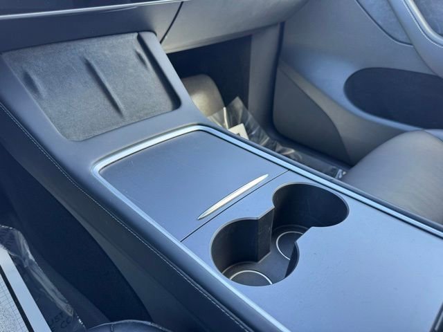 Used 2023 Tesla Model Y Performance image 25