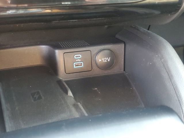 Certified 2023 Ford Escape Platinum w/ Premium Technology Package AWD/4WD image 22