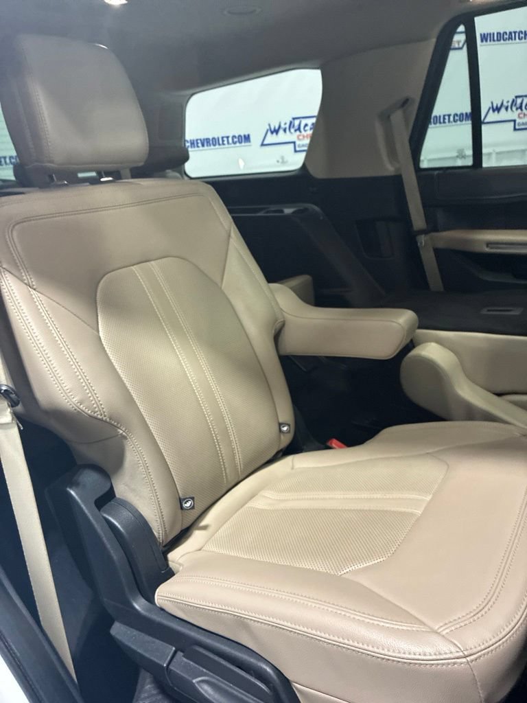 Used 2024 Ford Expedition Limited AWD/4WD image 38