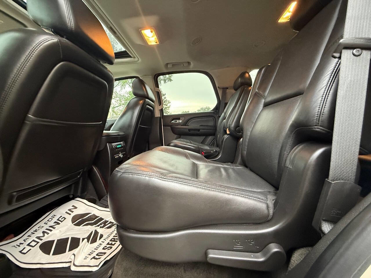 Used 2009 Cadillac Escalade AWD image 22