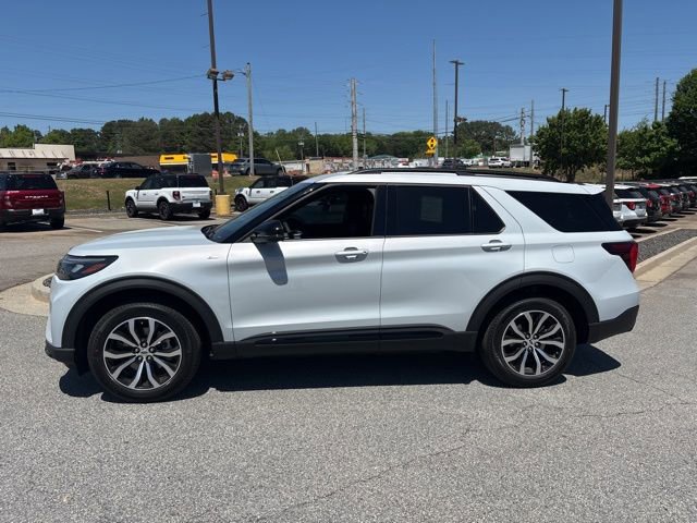 New 2026 Ford Explorer ST-Line RWD image 5