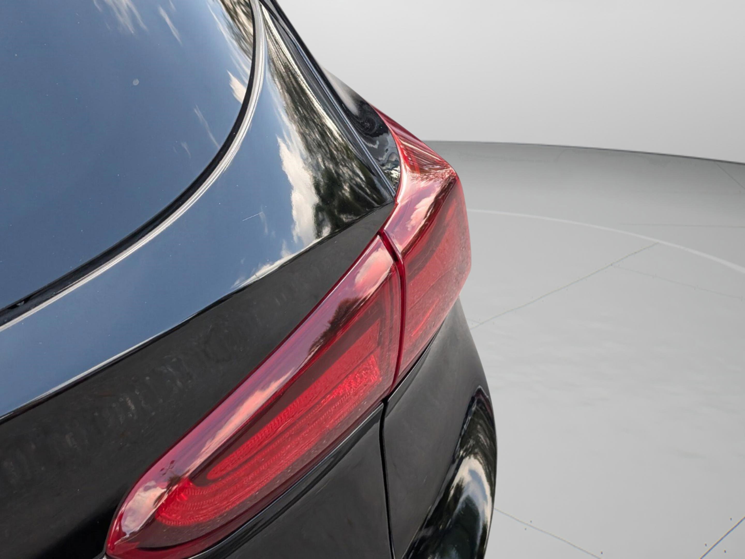 Used 2020 Hyundai Santa Fe SE image 23