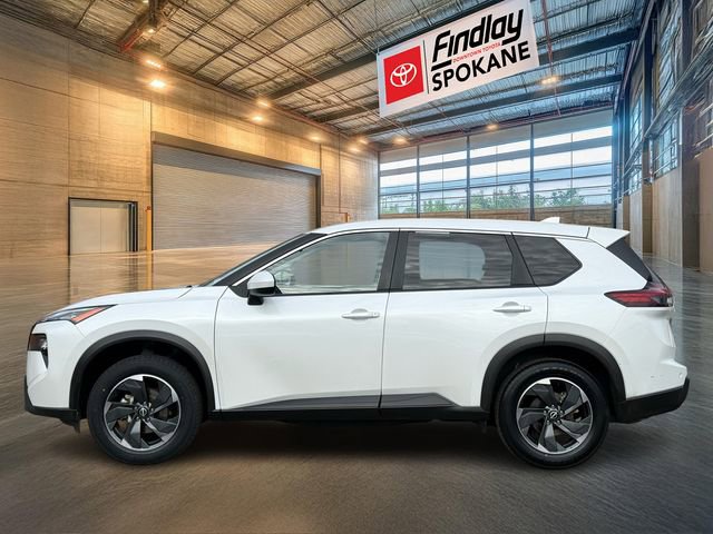 Used 2024 Nissan Rogue SV image 3