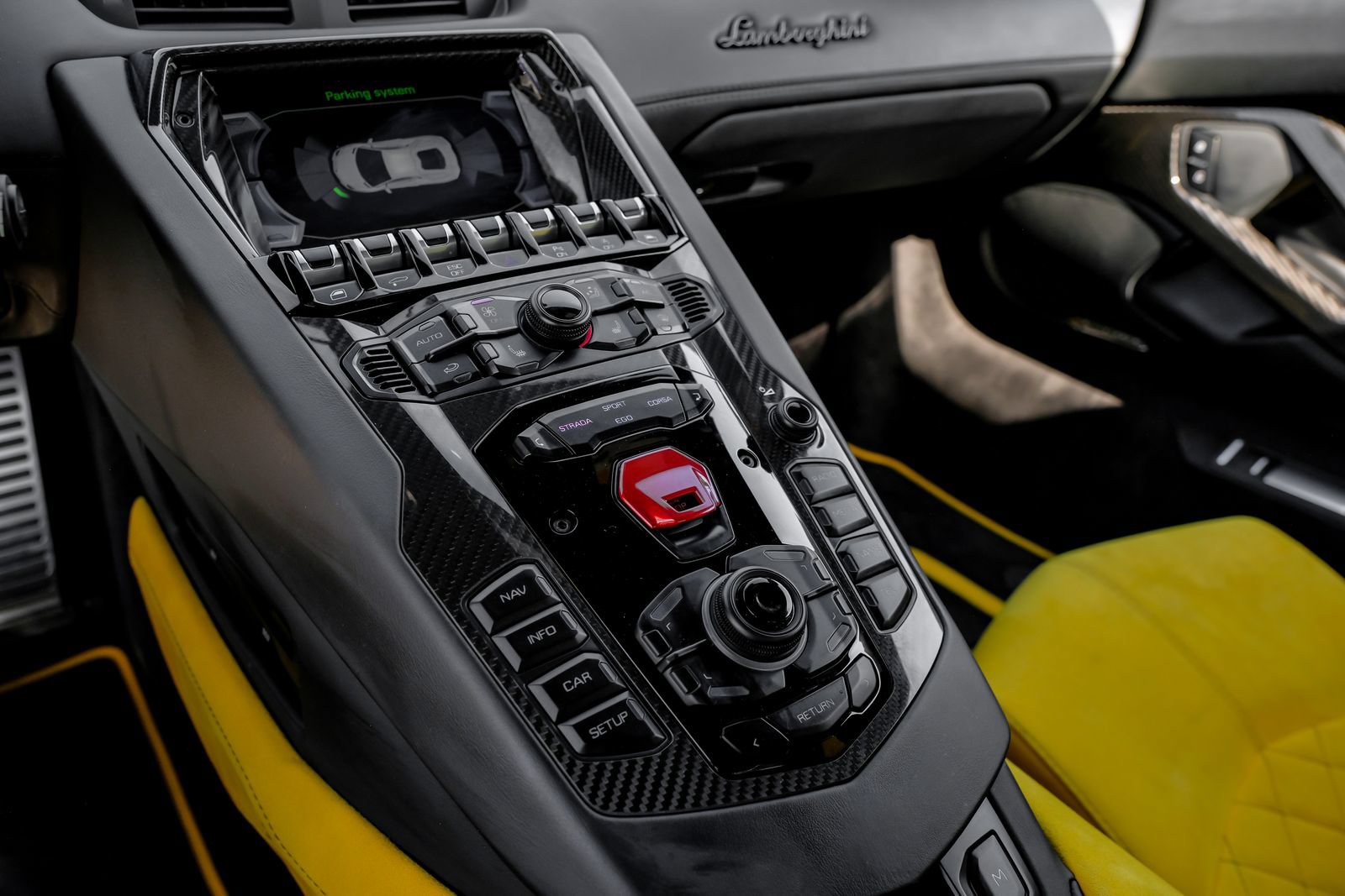 Used 2018 Lamborghini Aventador S AWD/4WD image 23