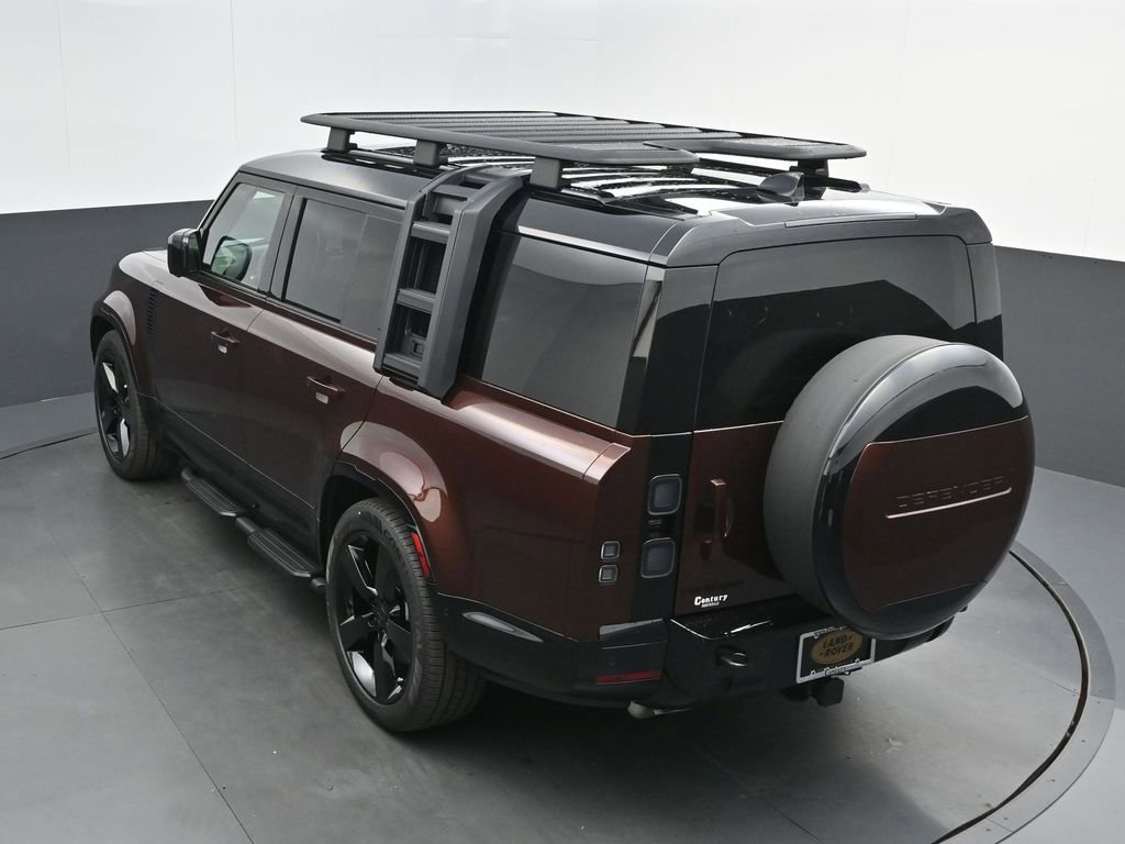 New 2026 Land Rover Defender 130 X-Dynamic SE AWD/4WD image 36