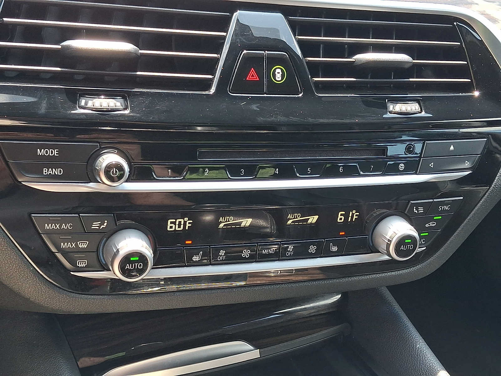 Used 2018 BMW 540i xDrive AWD/4WD image 16