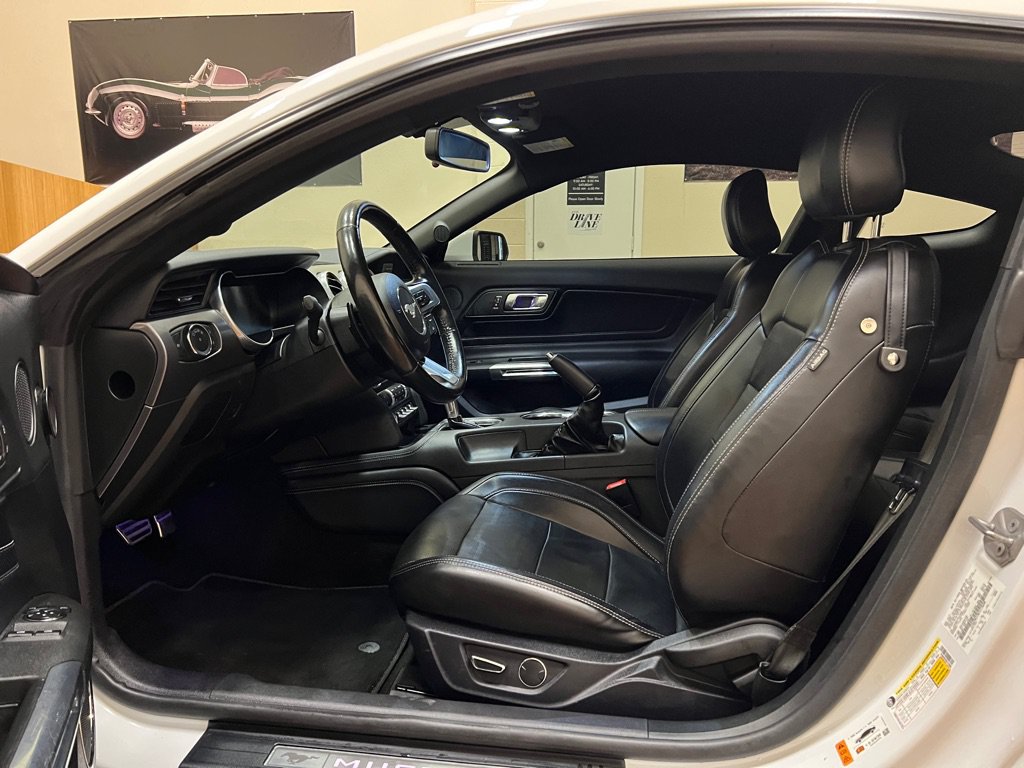 Used 2019 Ford Mustang GT Premium w/ Equipment Group 401A RWD image 17