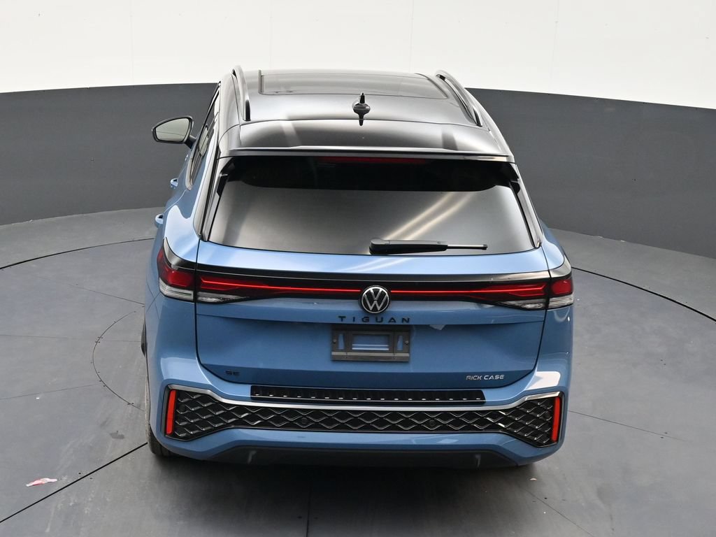 Used 2026 Volkswagen Tiguan SE R-Line FWD image 14