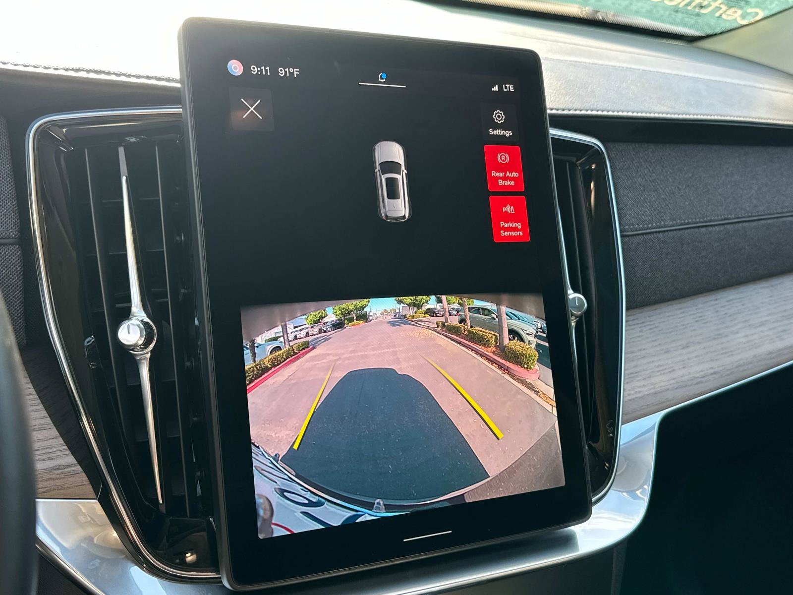 Certified 2025 Volvo XC90 B5 Core w/ Protection Package Premier image 13