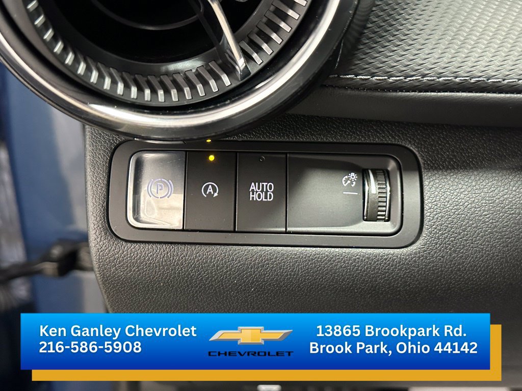 Certified 2026 Chevrolet Equinox LT FWD image 11