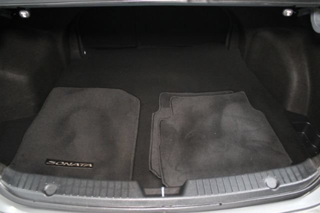Used 2013 Hyundai Sonata SE FWD image 17