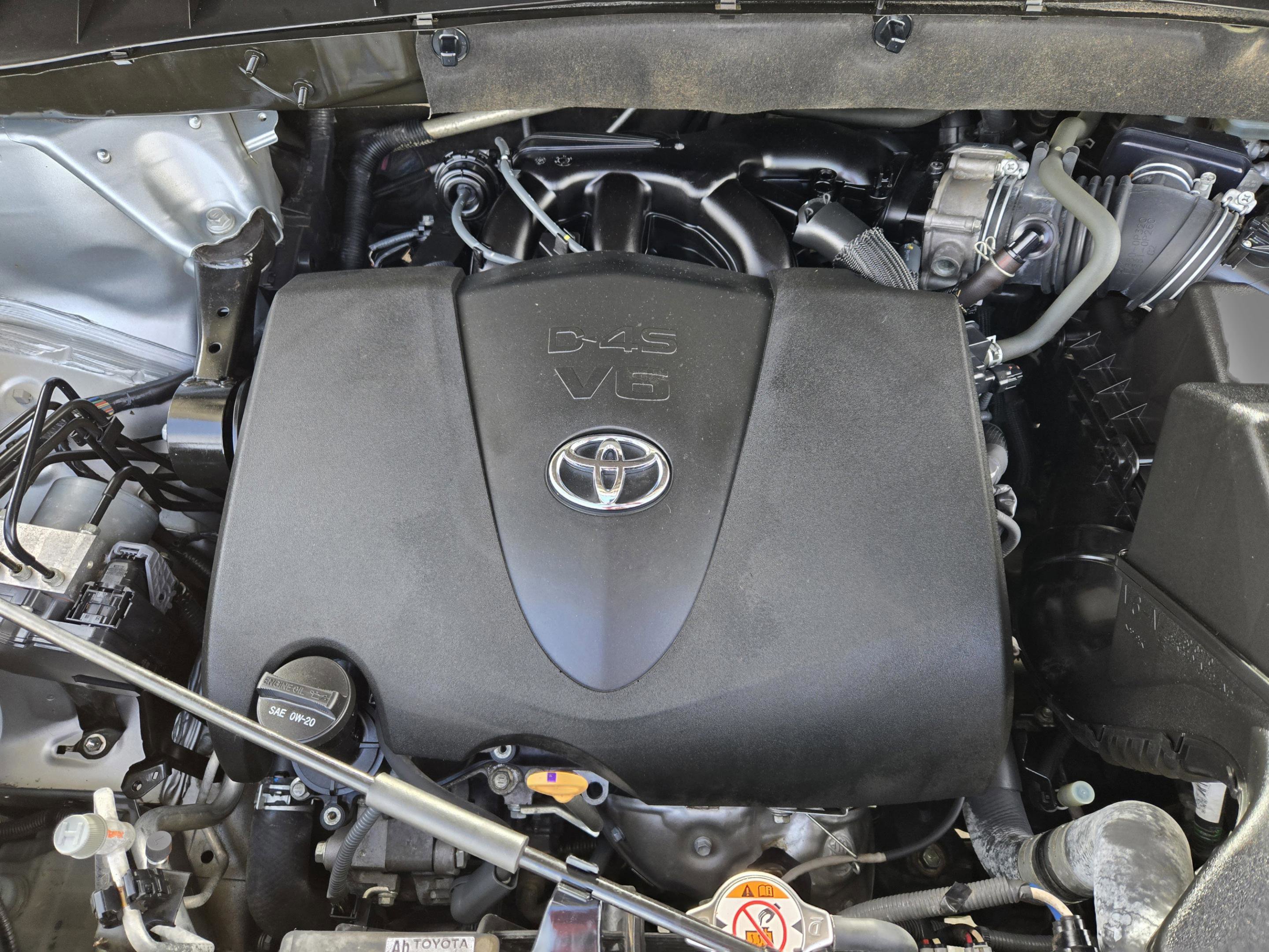 Used 2019 Toyota Highlander Limited Platinum image 32