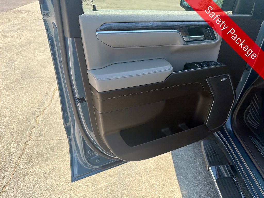 Used 2024 Chevrolet Silverado 1500 LTZ w/ LTZ Premium Package AWD/4WD image 12