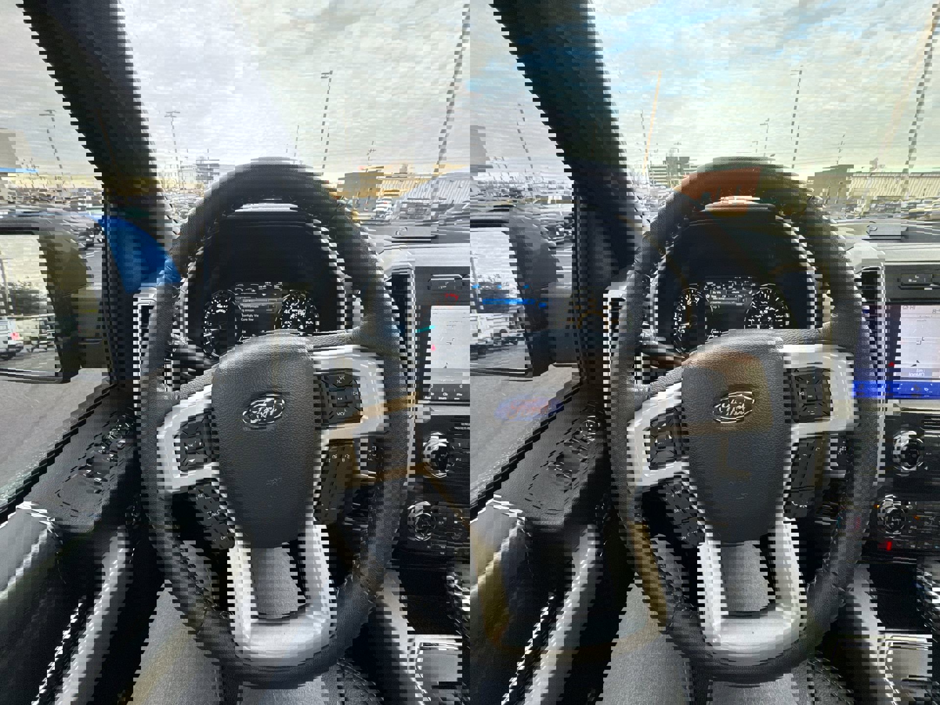 Used 2020 Ford F150 Lariat w/ Equipment Group 502A Luxury image 14