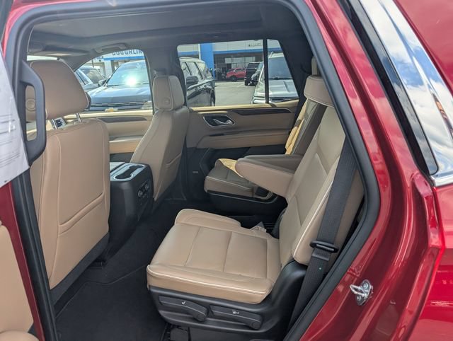 Used 2021 Chevrolet Tahoe Premier w/ Premium Package AWD/4WD image 9