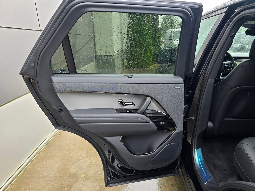 New 2025 Land Rover Range Rover Sport Dynamic SE image 25