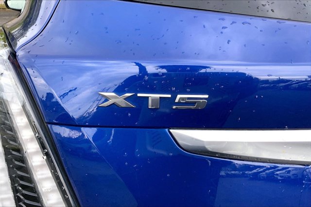 Used 2023 Cadillac XT5 Sportv w/ Technology Package AWD/4WD image 7
