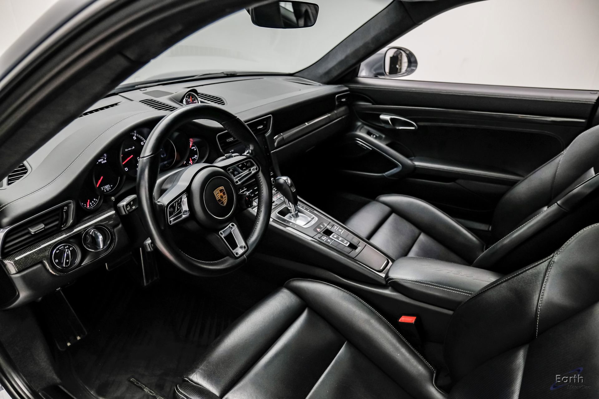 Used 2017 Porsche 911 Turbo S AWD/4WD image 2