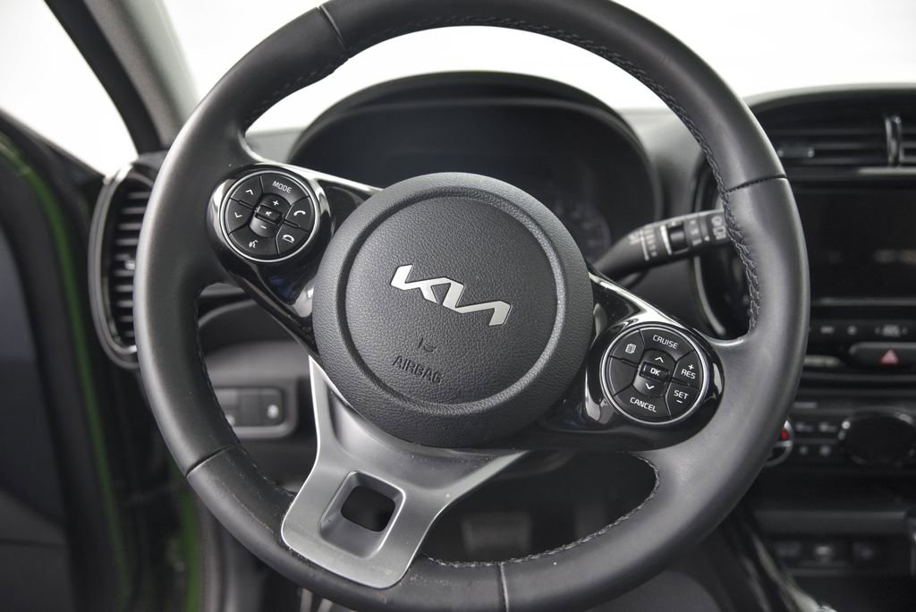Used 2022 Kia Soul EX image 17