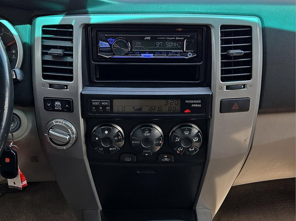 Used 2006 Toyota 4Runner SR5 AWD/4WD image 11