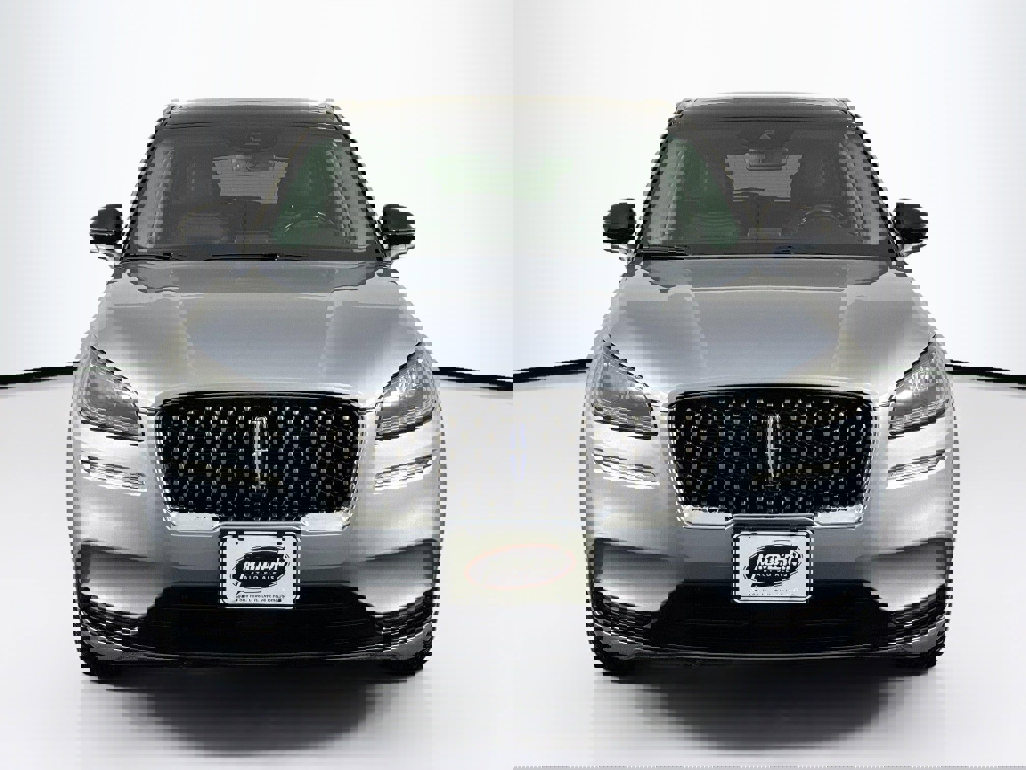 Used 2022 Lincoln Corsair Grand Touring w/ Towing Package image 4