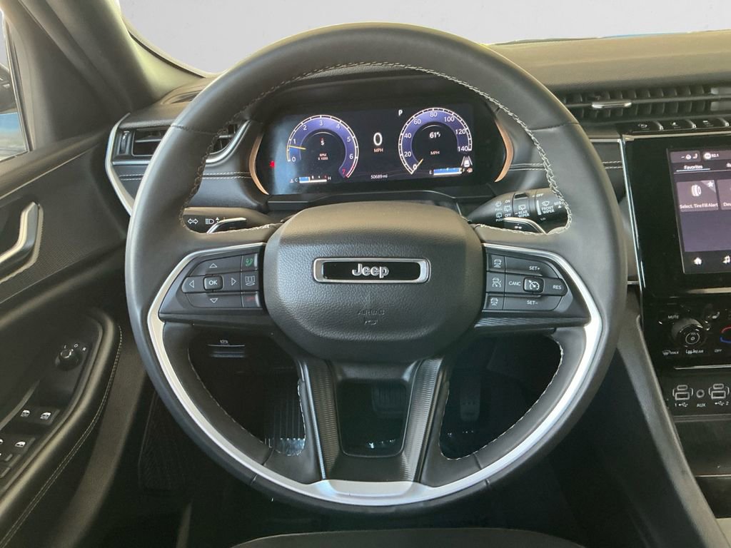 Used 2023 Jeep Grand Cherokee Altitude image 12