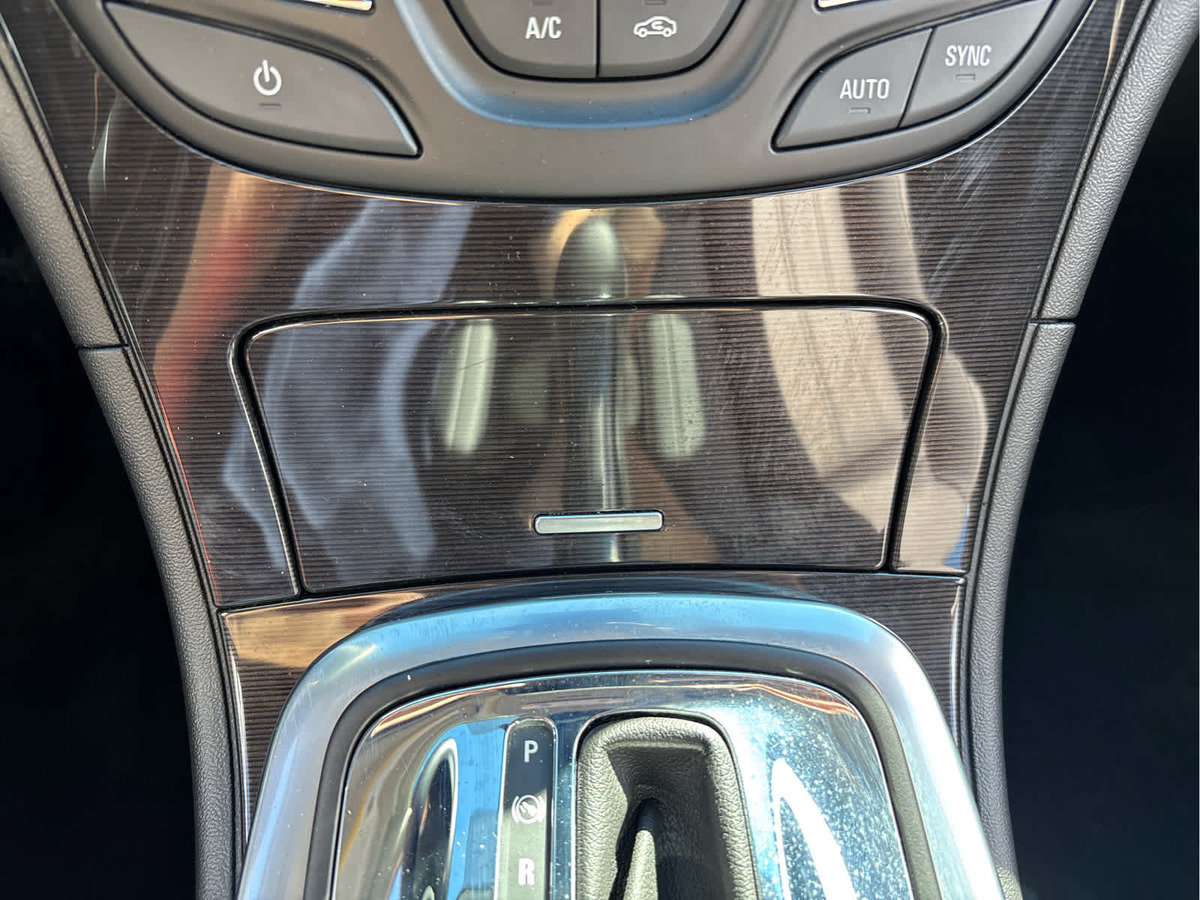 Used 2016 Buick Regal Premium AWD/4WD image 16