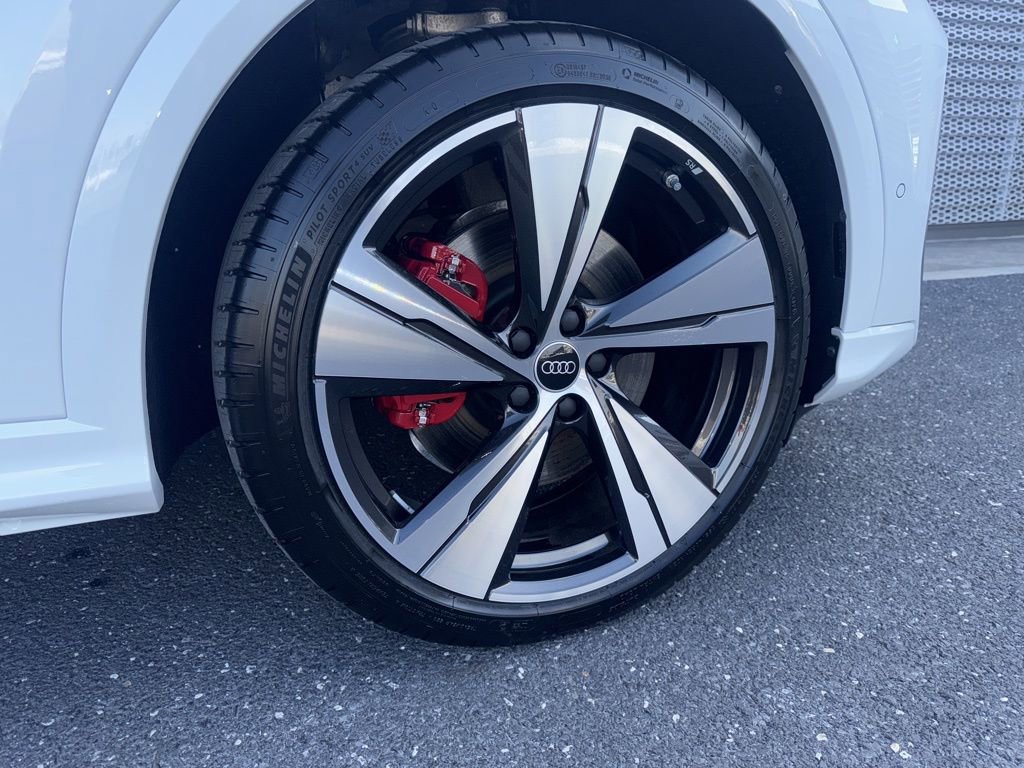 New 2025 Audi SQ5 Premium Plus image 4