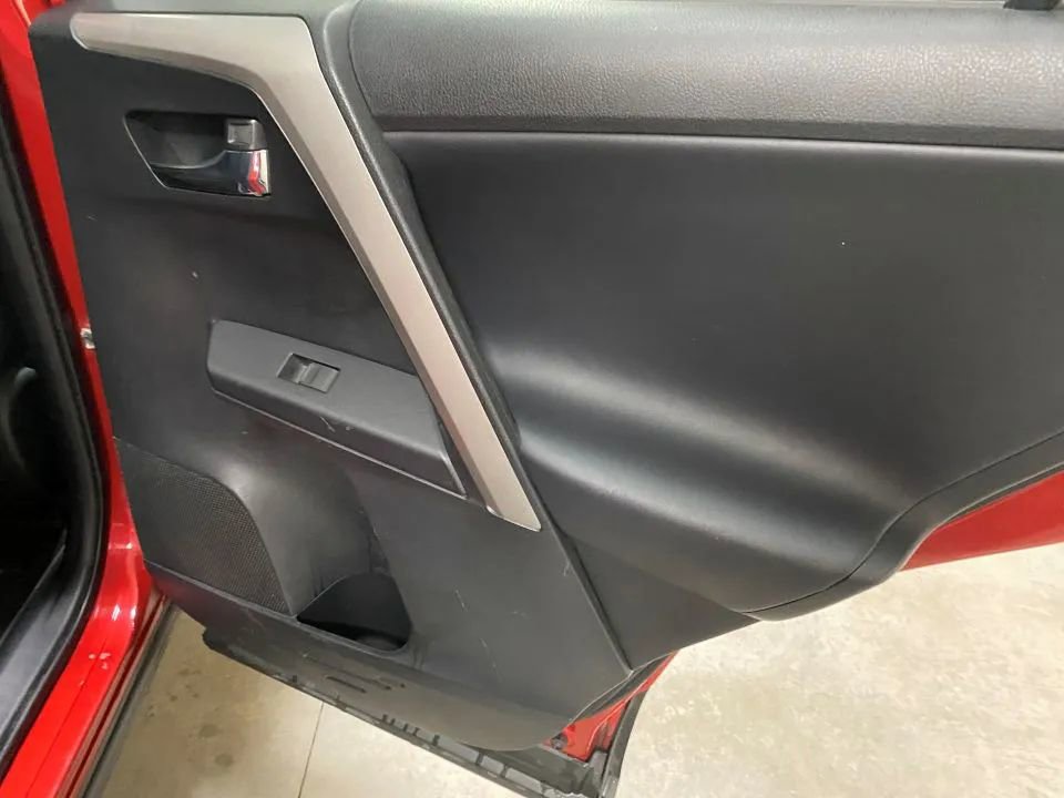 Used 2016 Toyota RAV4 XLE image 35