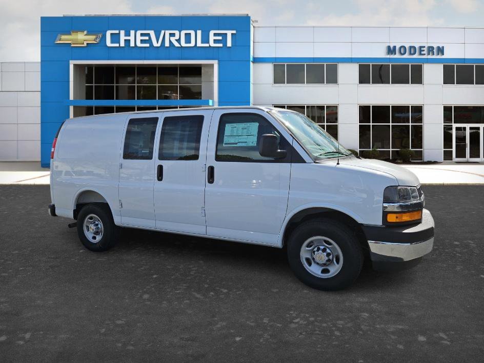 New 2026 Chevrolet Express 2500 w/ Driver Convenience Package RWD image 6