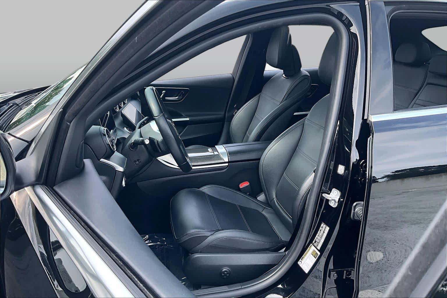 Used 2024 Mercedes-Benz C 300 Sedan image 8