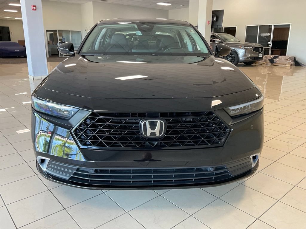 Used 2024 Honda Accord Touring image 2
