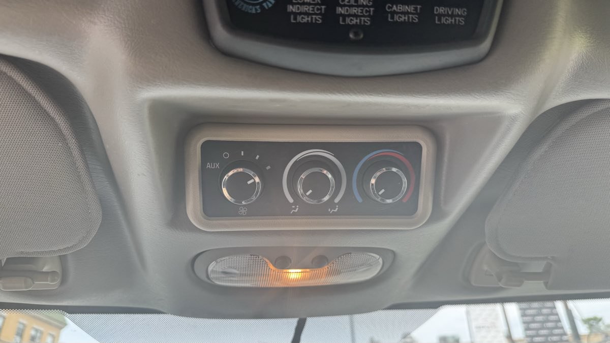 Used 2014 GMC Savana 1500 RWD image 13