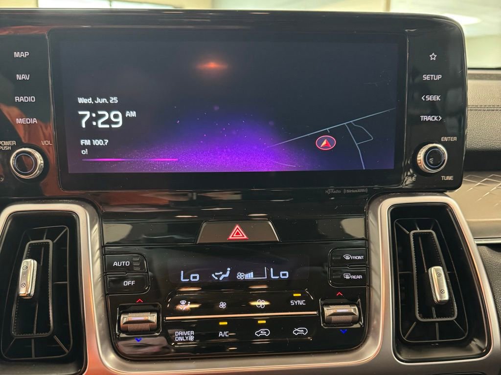 Used 2023 Kia Sorento EX image 16