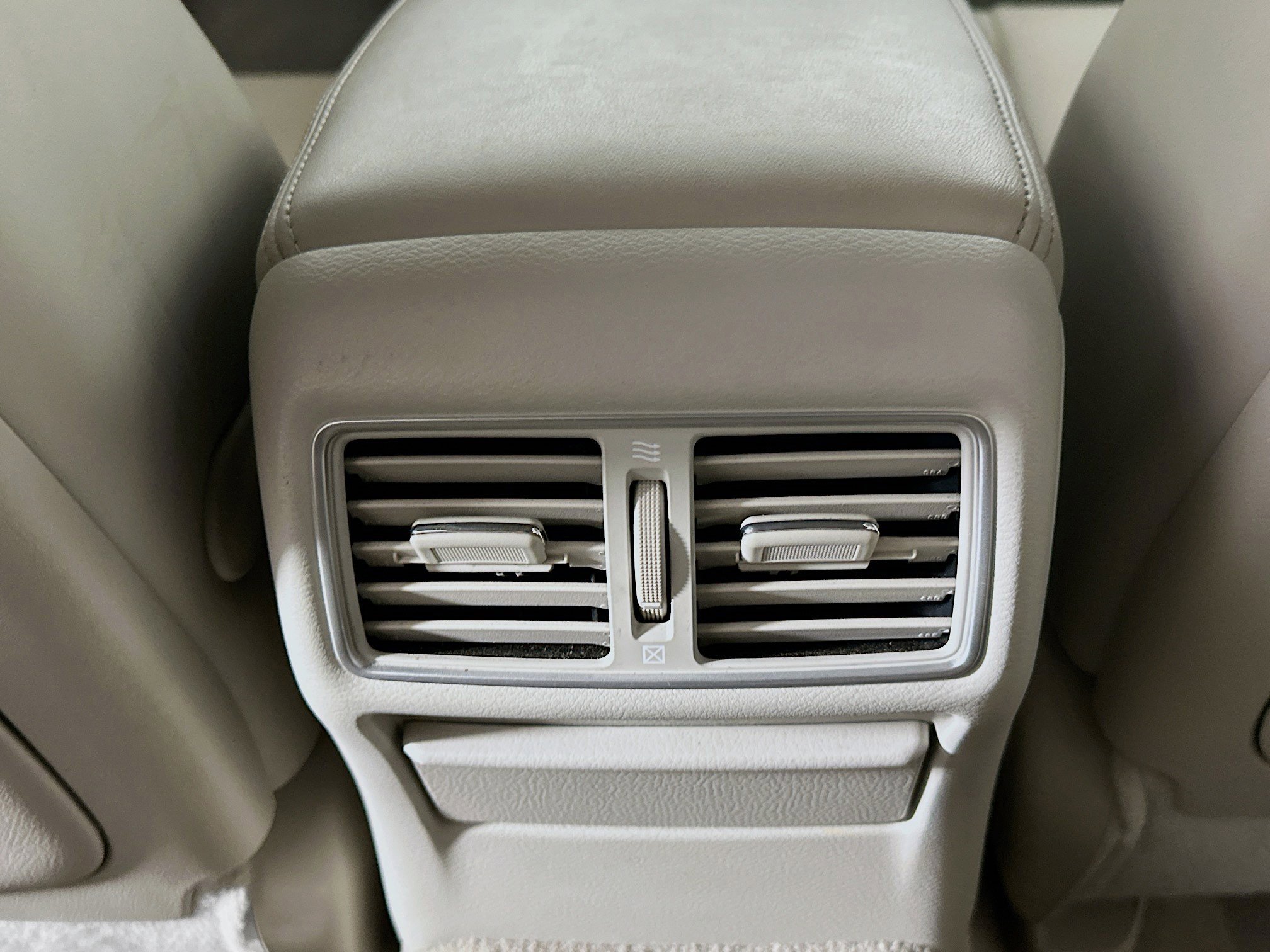 Used 2014 INFINITI Q50 Premium w/ Navigation Package image 28