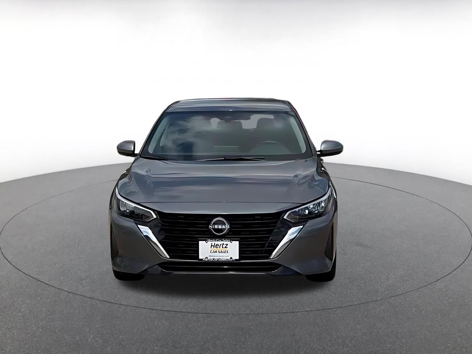 Used 2025 Nissan Sentra SV image 4