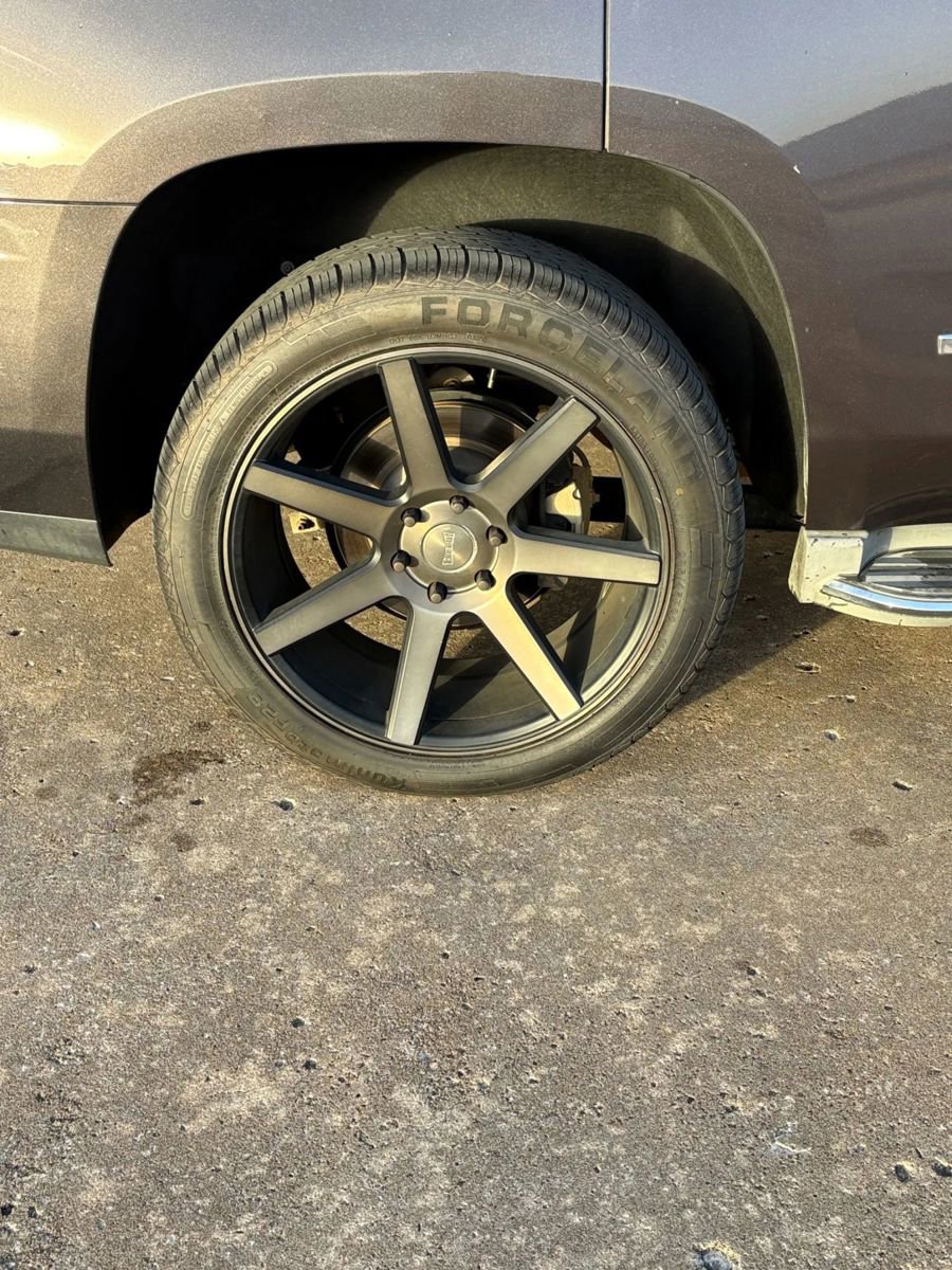 Used 2015 GMC Yukon Denali w/ Touring Package image 5