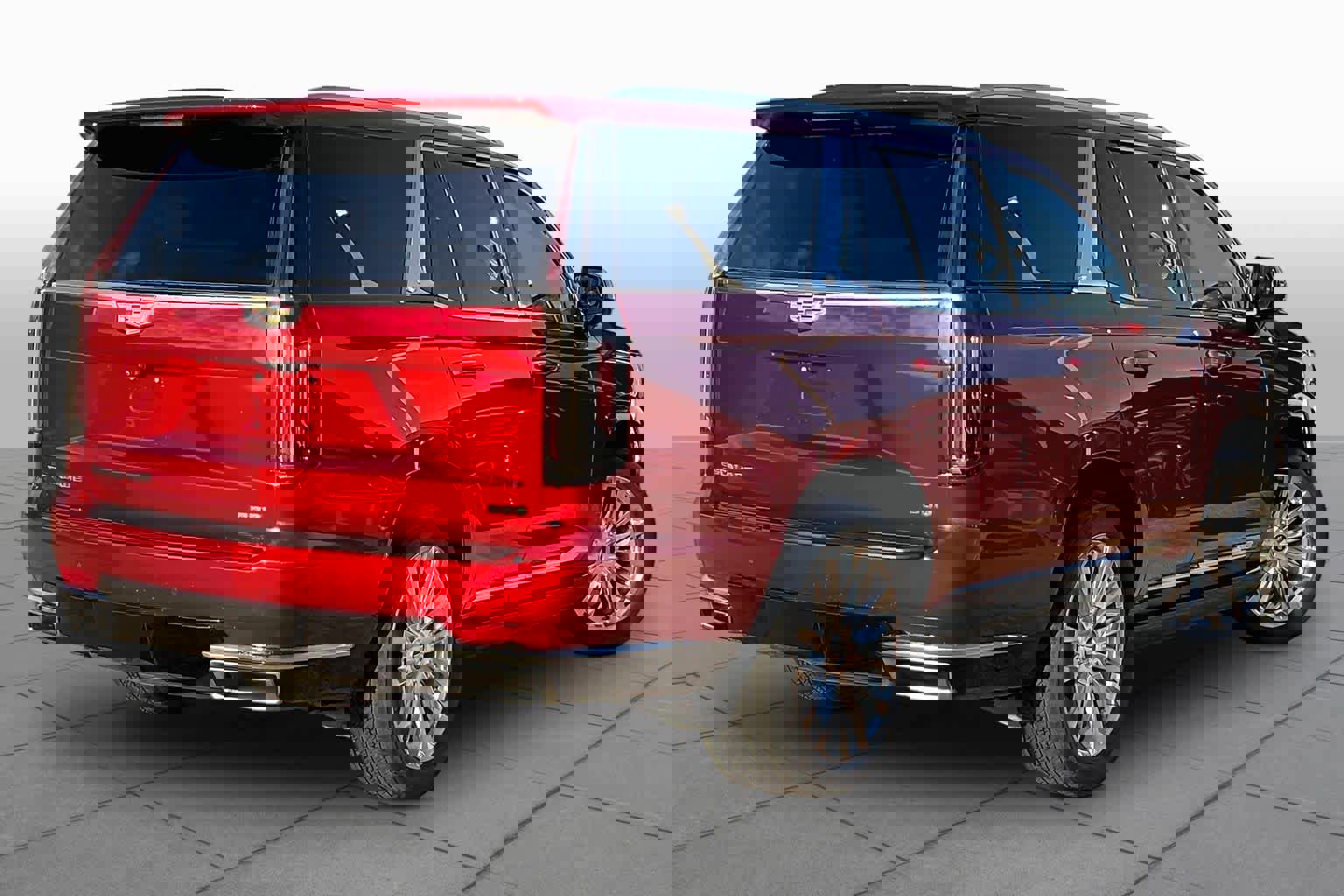 Used 2023 Cadillac Escalade Premium Luxury w/ Performance Package AWD/4WD image 12