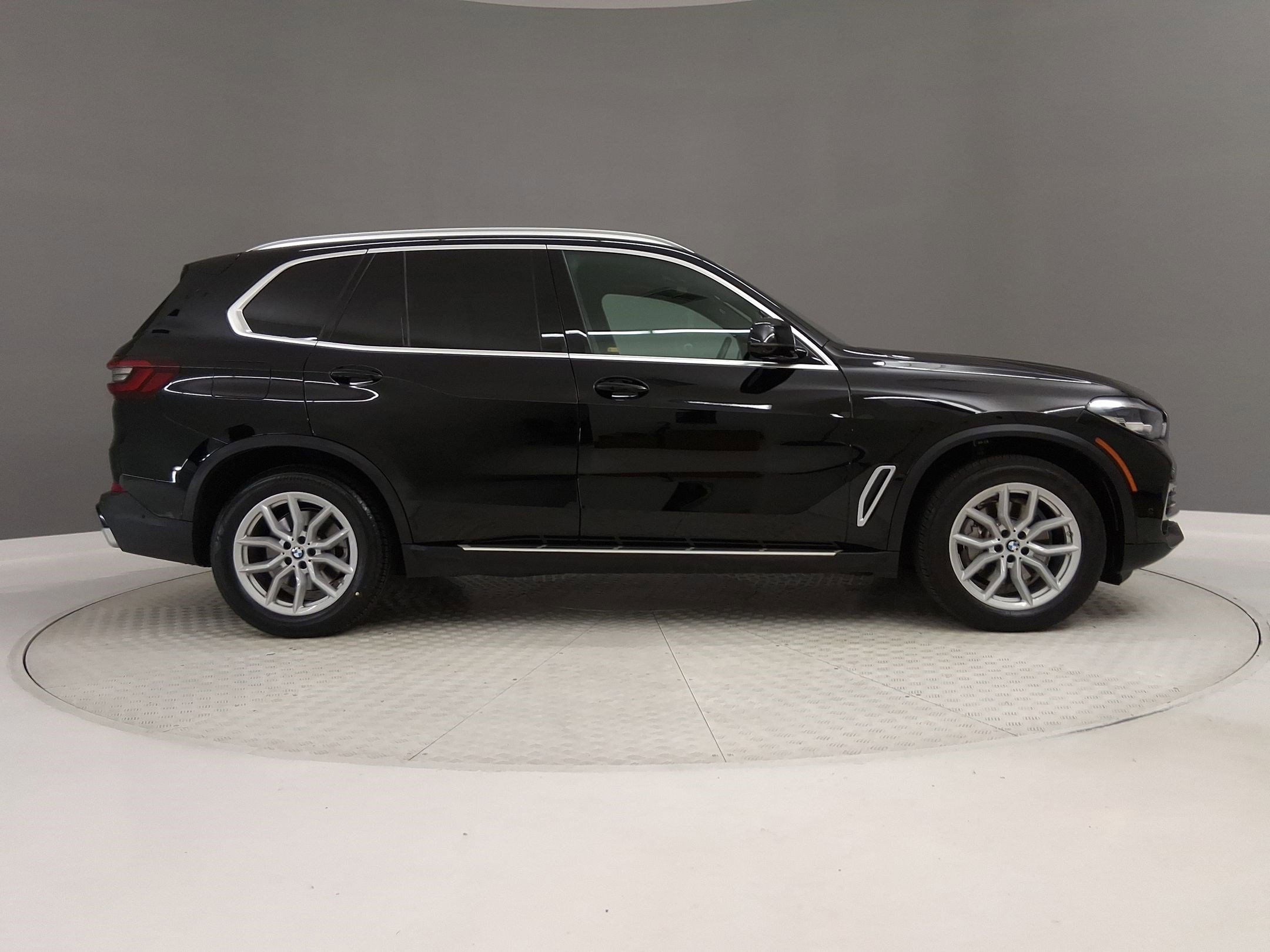 Certified 2023 BMW X5 sDrive40i w/ Premium Package image 6